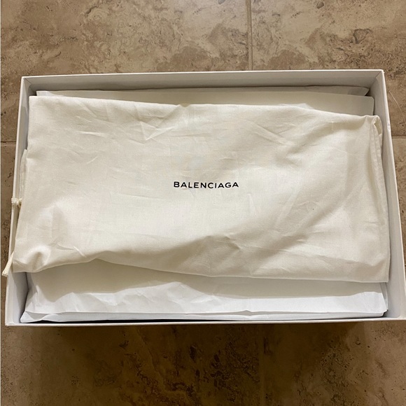 Balenciaga Arena High 'Shiny Red' - Picture 3 of 5